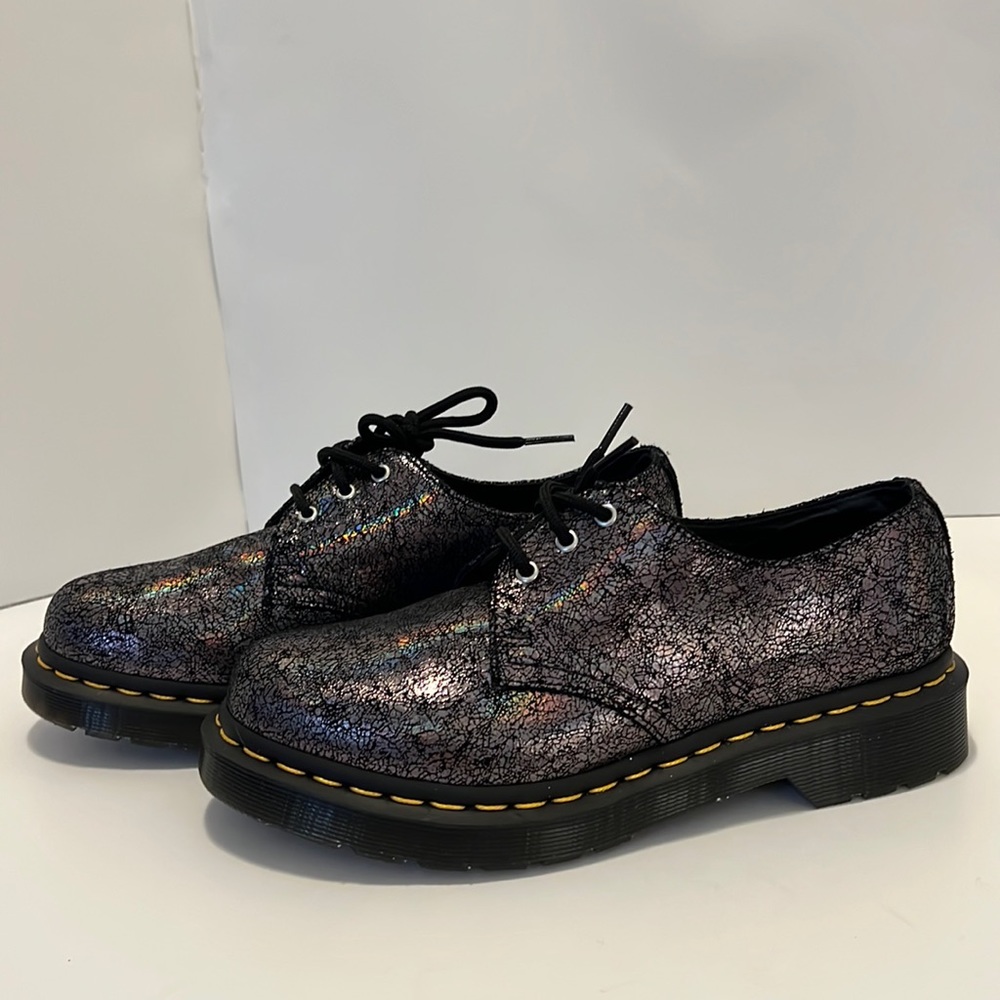 NWOT Dr. Martens Iridescent 1461 Size 7/ 38